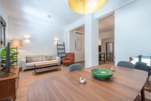 Elegant apartment in the heart of Exarchia