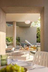 Seaview and Pool House Manu