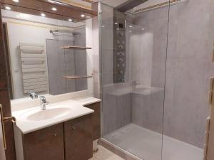 Appartements Appart. central 6/7 pers. a Bagneres-de-Luchon avec parking et animaux admis - FR-1-313-171 : photos des chambres