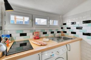 Le Grand Marseillais Terrasse vu Notre Dame