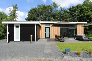 Rietreiger luxe vakantielodge in Friesland - 2 badkamers