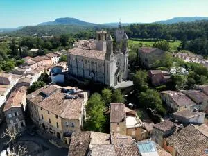 喷泉住宿加早餐旅馆 - Esparron