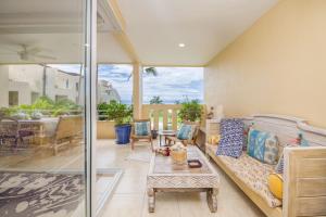 Condo Seabreeze - Beachfront Comfort in Faro de Mita