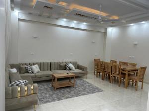 فيلا ايلا ترافيل