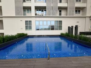1 Bedroom with Balcony and Fast Wifi at Park Mckinley West