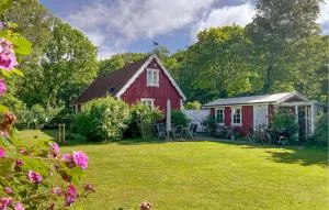 3 Bedroom Lovely Home In Båstad - Båstad