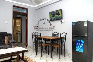 Rhapsody's Lounge - Mount Kenya