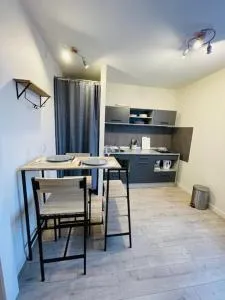 Le Geneslay - Parking Privée - 阿纳齐