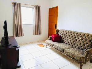 Apartamento amplo e próximo à UNESP
