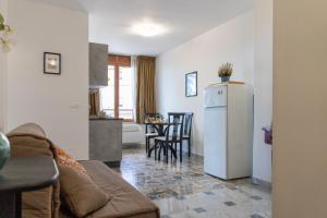 GuestHost - Ortigias Market Lovely Apartments