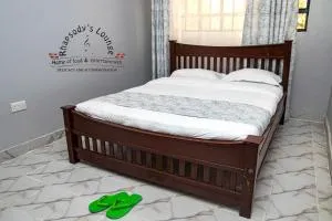 Rhapsody's Lounge - Timau