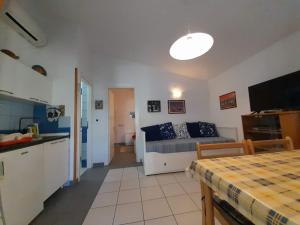 Lovely Apartment close to the Jezevac Beach 