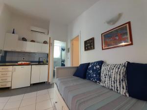 Lovely Apartment close to the Jezevac Beach 