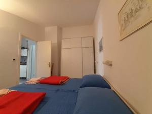 Lovely Apartment close to the Jezevac Beach 