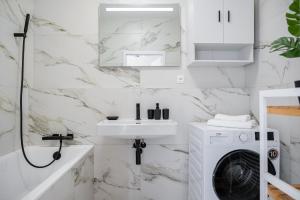 New Cozy Apartment in Heart of Bratislava FREE GARAGE PARKING