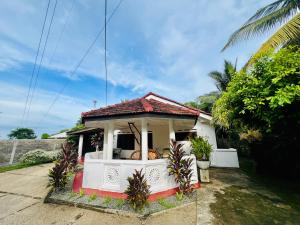 Treat Villa with AC - Tangalle