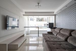 Apto 110m praia 3Q próx atrações em BC DRB0205