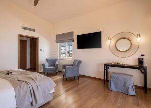 Honeymoon Suite with Outdoor Hot Tub room in Cretan Dream Royal