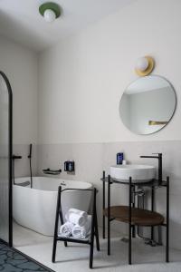 Pavilion Boutique Hotel