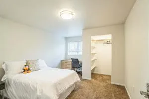 Furnished Cozy Retreat Minutes from Autzen Stadium - Eugene