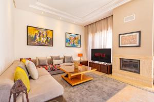 Villa Riad Targa 10 min de GUELIZ Piscine privee