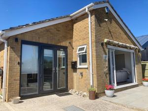 3 Bed Bungalow, Pagham
