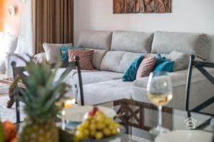 Casa Africa - exclusive 2BR by the sea with pool