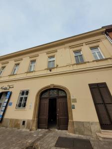 Deco Studio City Residence