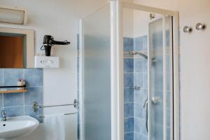Hotels Hotel De France : photos des chambres