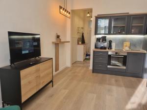 Deco Studio City Residence