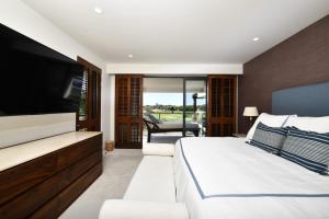 Condo Azul in El Encanto - Spacious Condo with Golf Views, Pool & Cart, Punta Mita