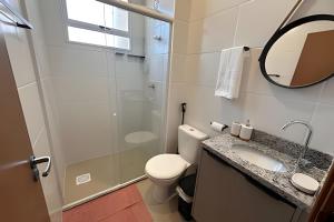 Apartamento na praia, 2 quartos e área de lazer