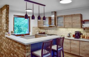 2 Bedroom Awesome Home In Gorzkie Pole