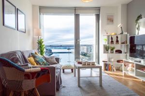 Stunning Mersey View Flat W Parking In Liverpool