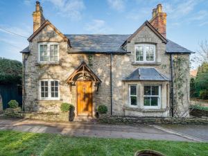 Charming Pet-Friendly Family Cottage in Eynsham - Pass the Keys