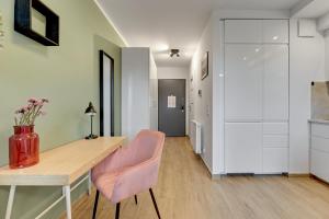 Studio Wilcza with Parking by Lion Apartments