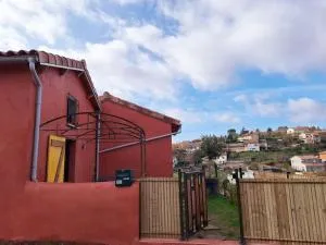 Maison de vigne pleine de charme - Saint-Georges-de-Luzençon
