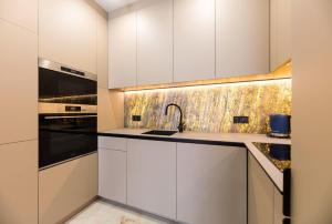 Nyvky Like Home - Файна Таун із сезонним басейном - Кв 175 низький поверх