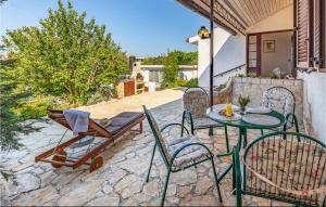 2 Bedroom Lovely Home In Pula 