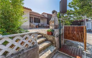 2 Bedroom Lovely Home In Pula