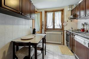 Luxury Apartment- Stunning Mountain View