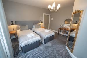 The Lazy Goose - Coffee House & Bedrooms