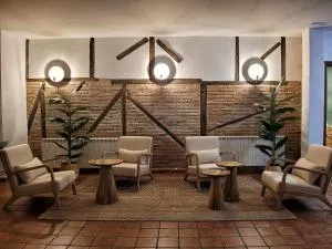 Hospedium Hotel La Fuente - 米兰达德尔卡斯塔尼亚尔