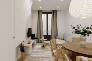 Praiano - 2 bedrooms, balcony and terrace in Ciutat Vella