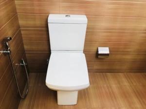 New Royal White Tourist Rest Hotel