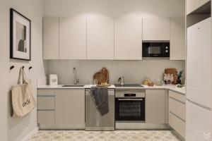 Halite - 2 bedrooms, terrace, and balcony in Gràcia