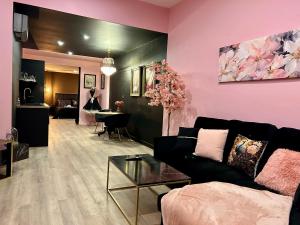 Maisons de vacances Suite Josefina - SPA&SAUNA - au coeur de la route des vins : photos des chambres