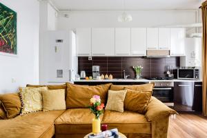 ARI - ARED Luxurious Apartments with Balcony & Free Parking