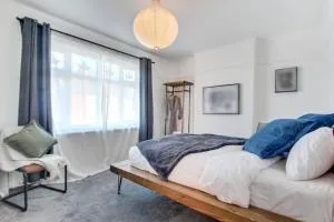 West Midlands-contractor-long Stay-parking-4 Beds - 黑尔斯欧文