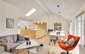 9 Bedroom Awesome Home In Blåvand